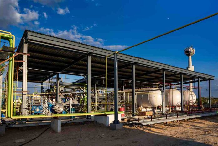 The Union Government has approved three pilot projects under the National Green Hydrogen Mission to explore hydrogen-based steelmaking, with a ₹347 crore investment.