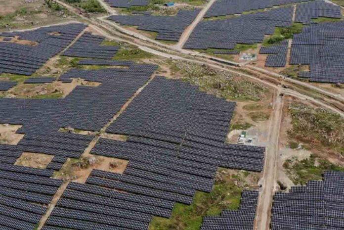Sterling and Wilson secures ₹1,200 crore EPC contract for a 500 MW solar project in Gujarat, advancing India's clean energy mission.